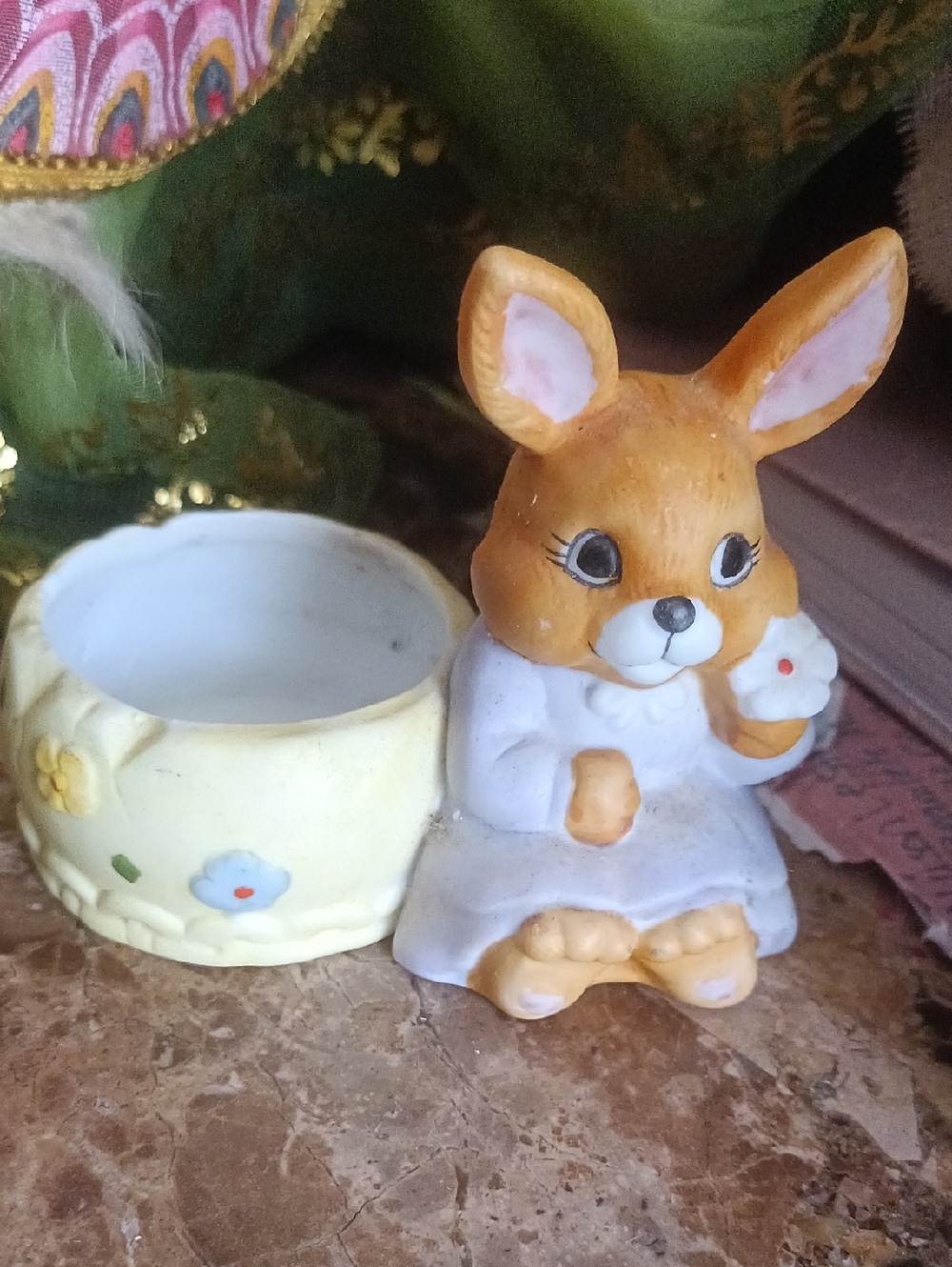 LITTLE FRIENDS EASTER BUNNY FIGURINE TRINKET DISH VTG PORCELAIN RABBIT SRI LANKA